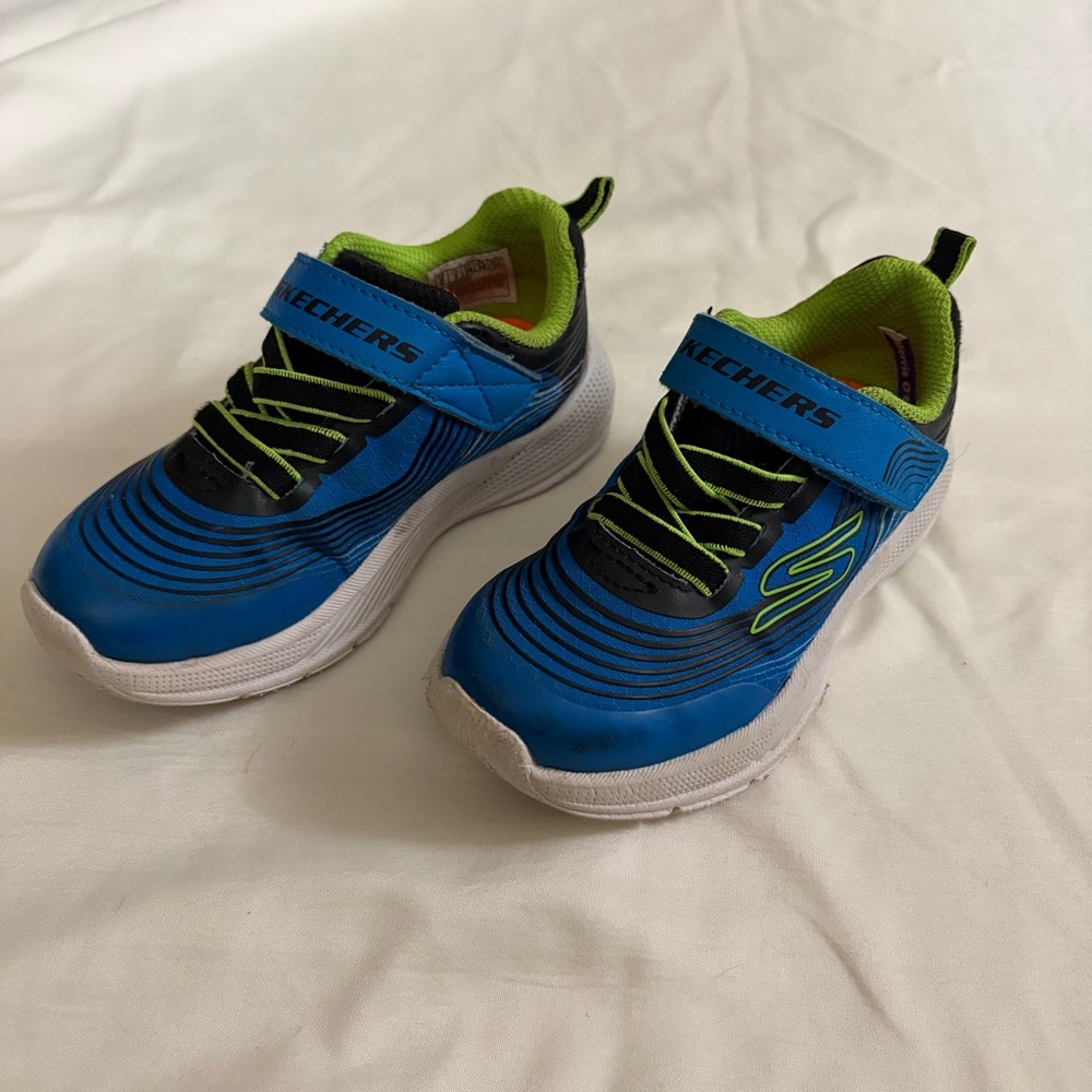 Sketchers toddler boy running shoes size‎ 8